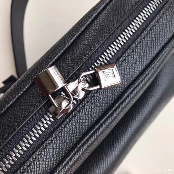 Cheap Louis Vuitton Messenger 0804